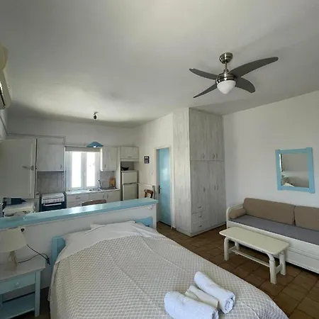 Yannis Maria Rooms